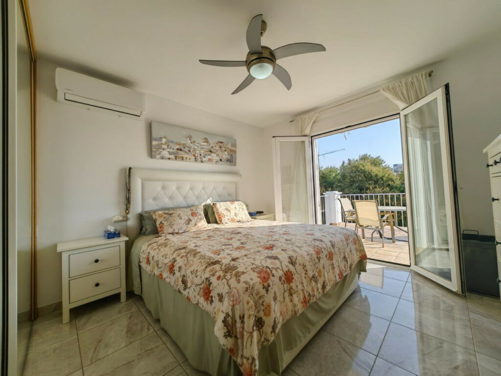 Detached Villa Estepona Málaga - image 36