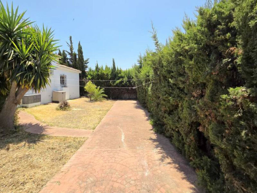 Detached Villa Manilva Málaga - image 36
