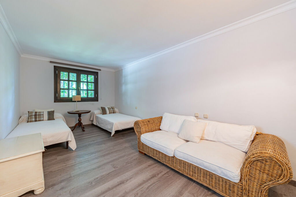 Detached Villa Benahavís Málaga - image 37