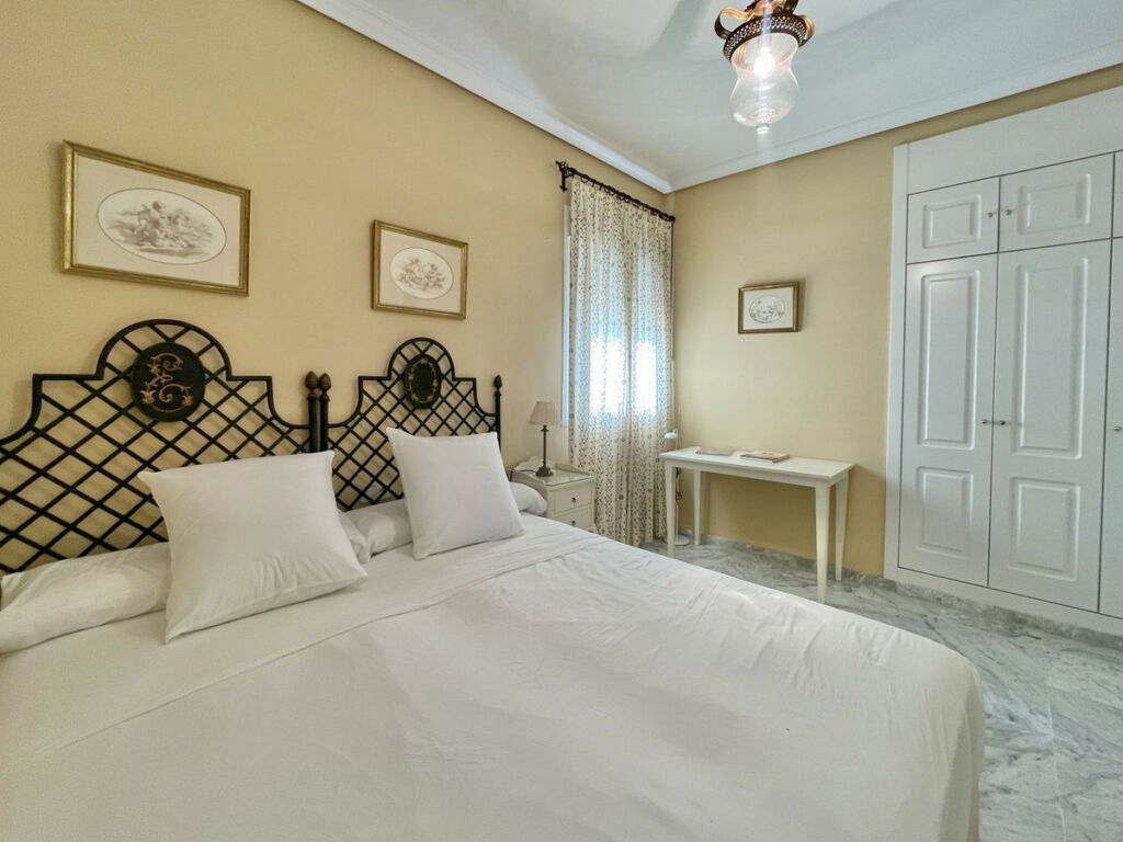 Ground Floor Apartment The Golden Mile Málaga - image 30