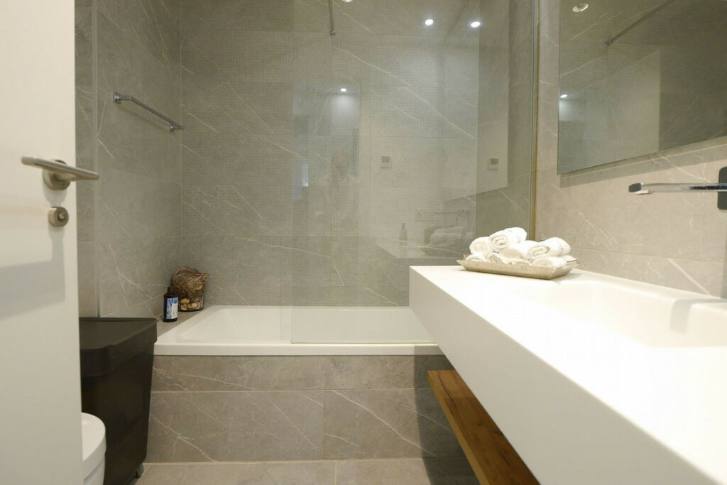 Middle Floor Apartment Cabopino Málaga - image 36
