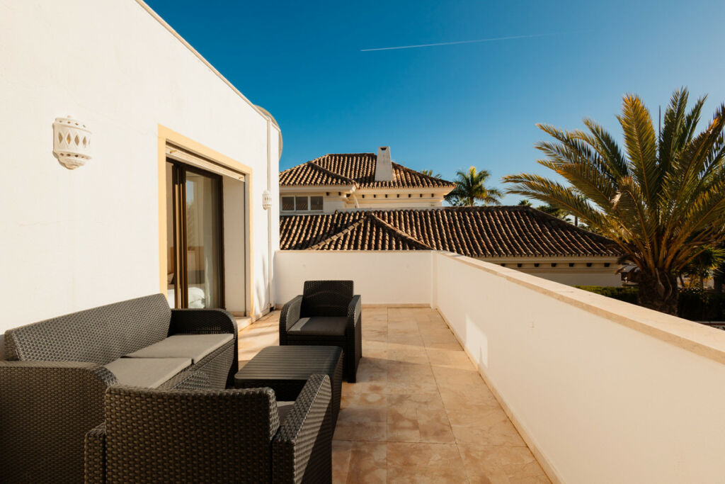 Detached Villa Las Chapas Málaga - image 37
