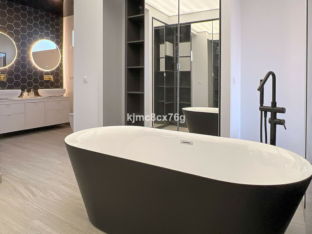 Detached Villa Riviera del Sol Málaga - image 37