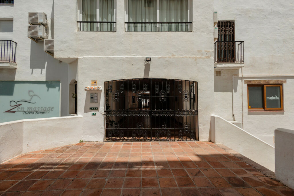 Middle Floor Apartment Puerto Banús Málaga - image 37