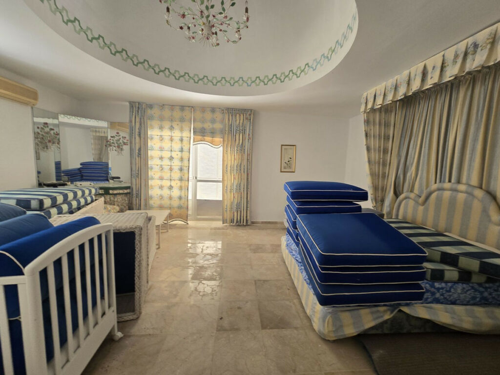 Detached Villa Marbella Málaga - image 37