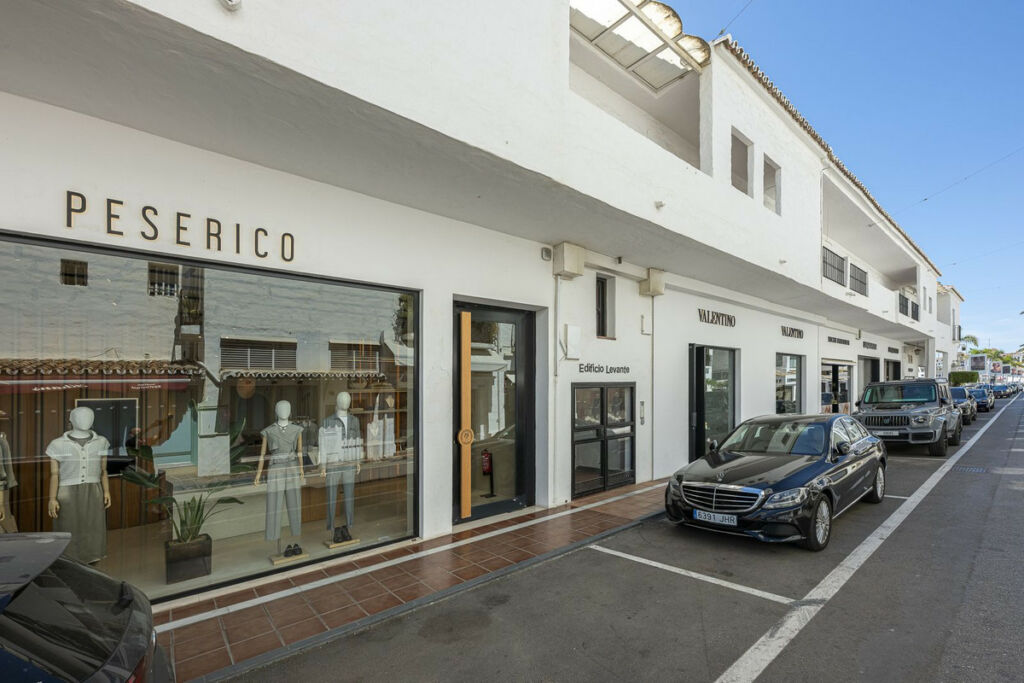 Top Floor Apartment Puerto Banús Málaga - image 37
