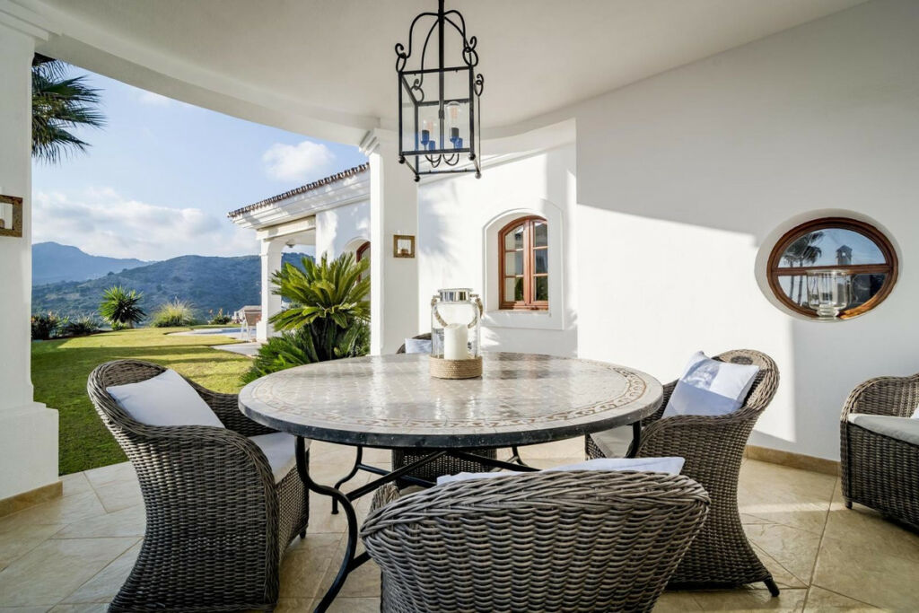 Detached Villa Benahavís Málaga - image 37