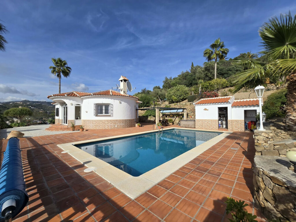 Detached Villa Torrox Málaga - image 37