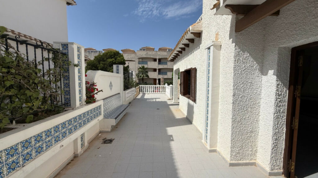 Detached Villa Orihuela Alicante - image 37