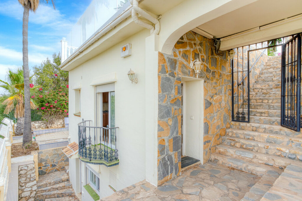 Detached Villa El Chaparral Málaga - image 36