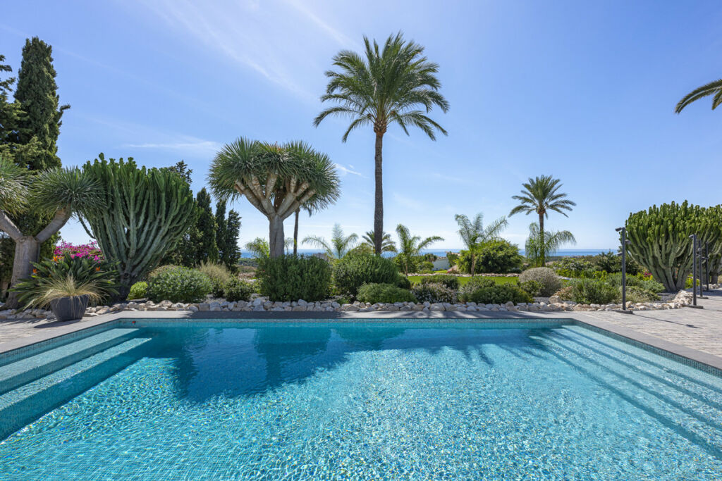Detached Villa Elviria Málaga - image 32