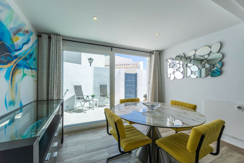 Detached Villa Estepona Málaga - image 37