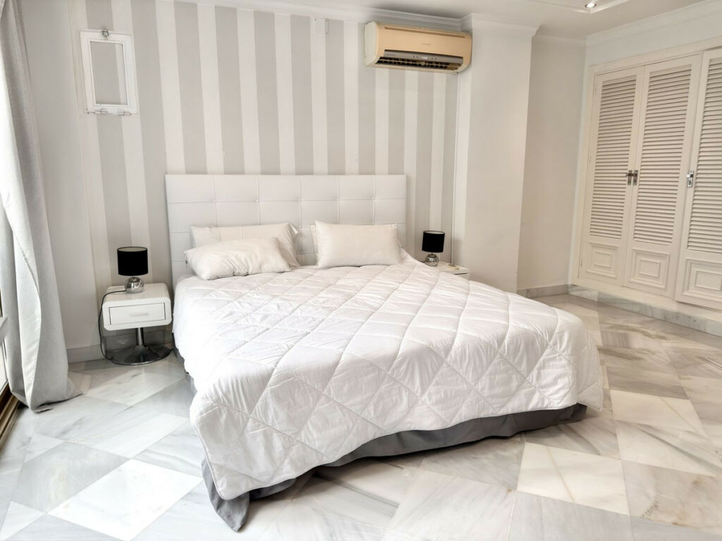 Duplex Puerto Banús Málaga - image 36