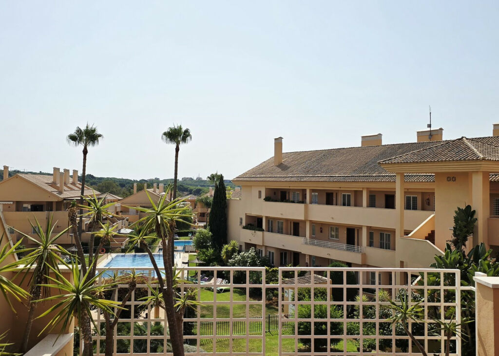 Penthouse Elviria Málaga - image 37