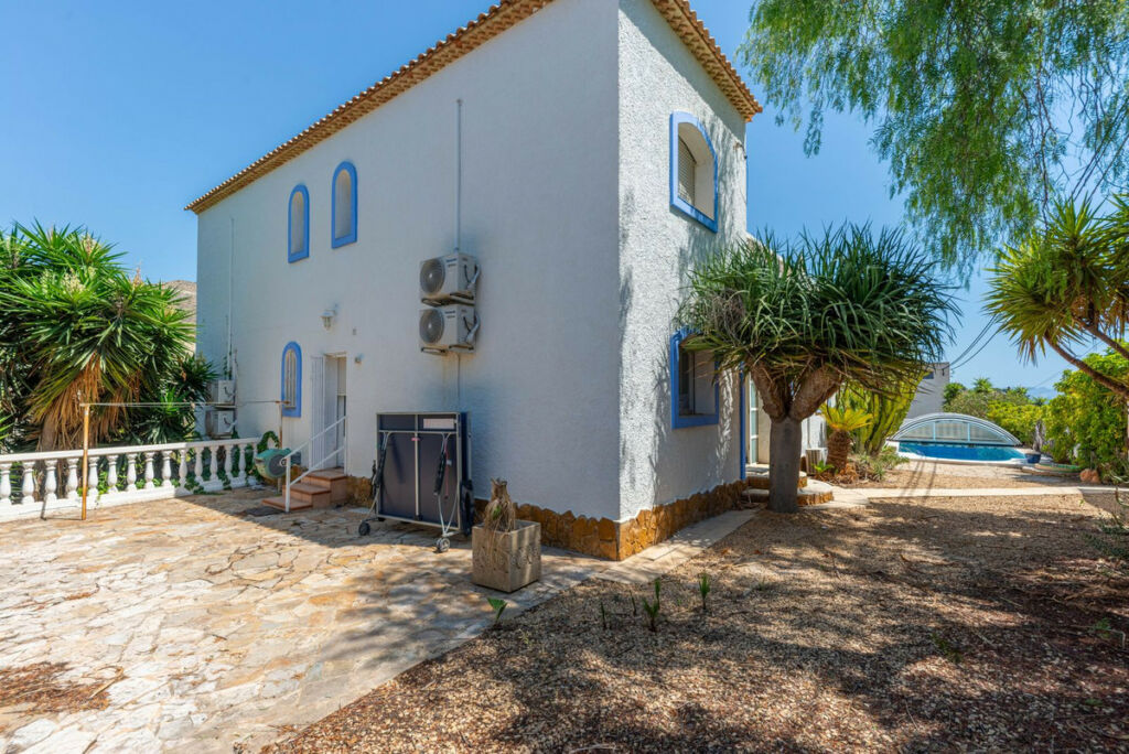 Detached Villa El Campello Alicante - image 37