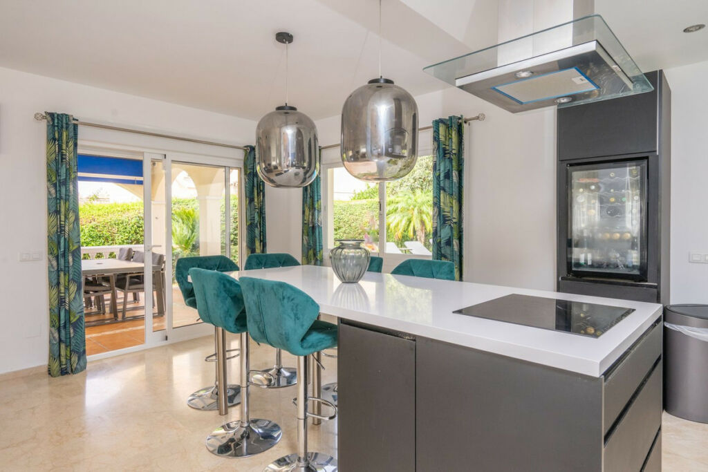 Detached Villa Benalmadena Málaga - image 37