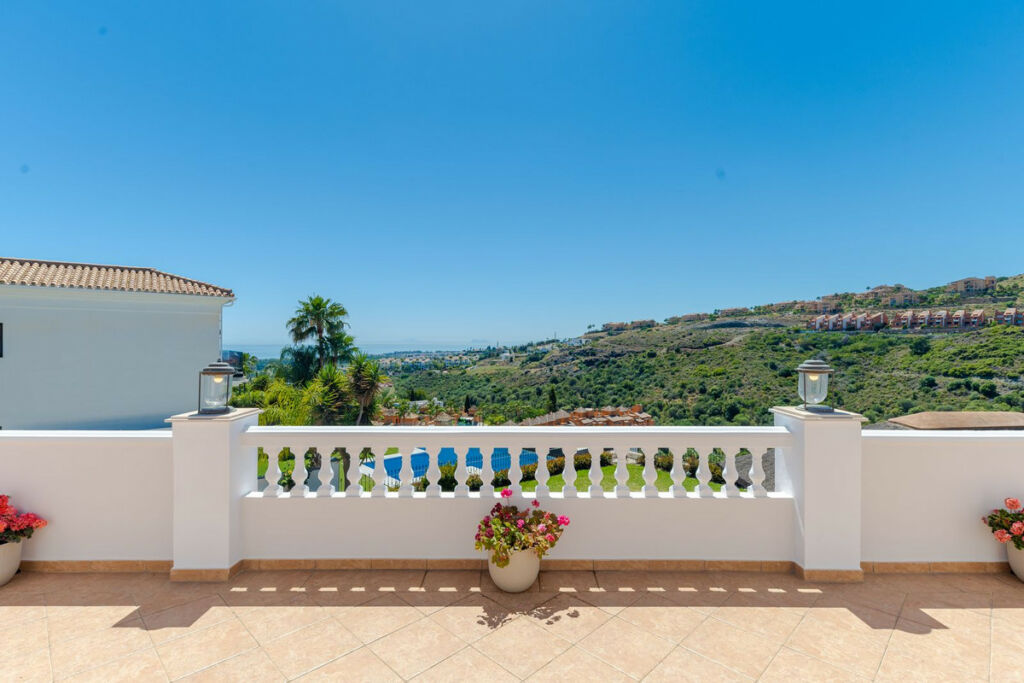 Detached Villa Benahavís Málaga - image 37