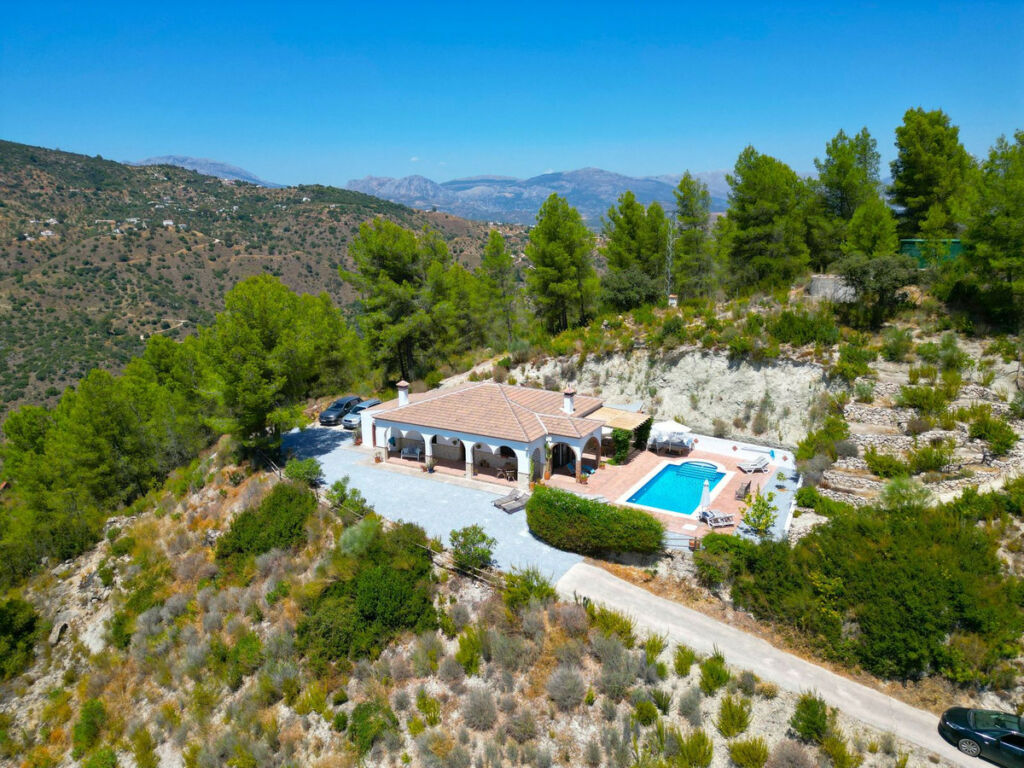 Detached Villa Comares Málaga - image 39