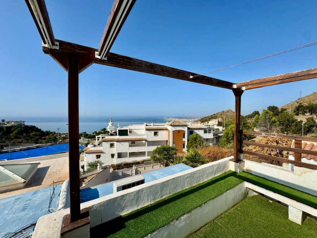 Detached Villa Benalmadena Pueblo Málaga - image 38