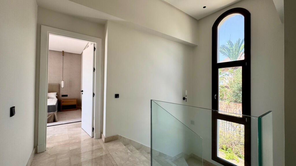 Detached Villa The Golden Mile Málaga - image 38
