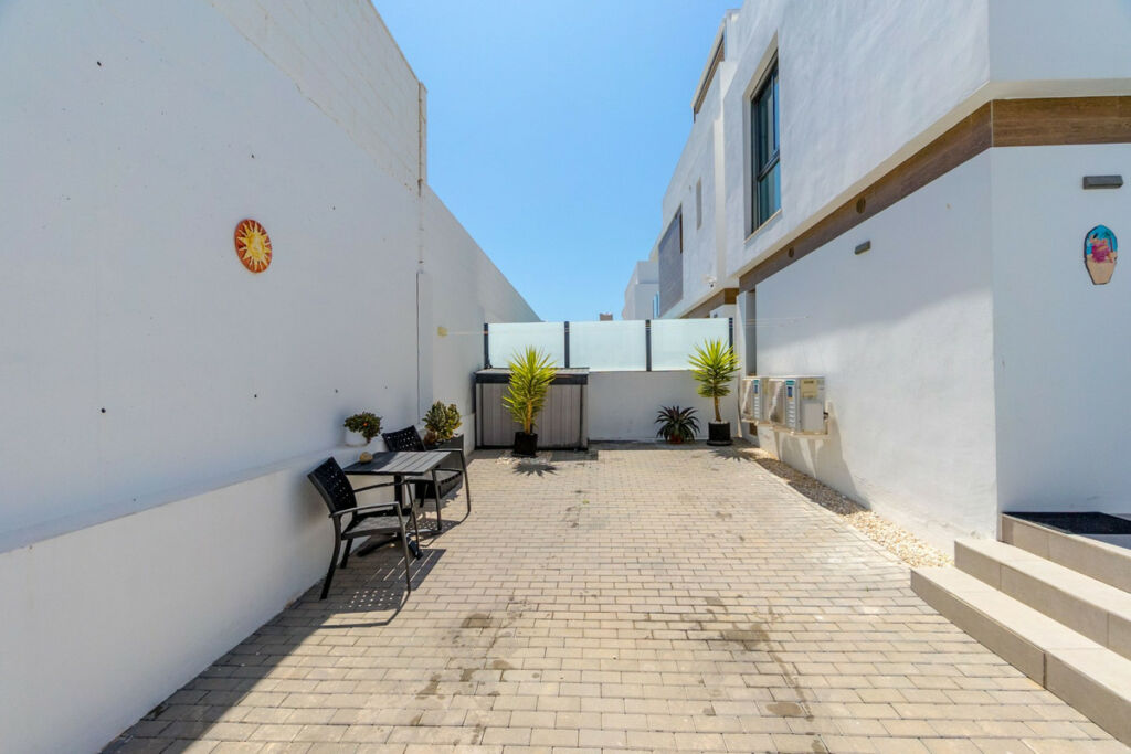 Detached Villa Villamartin Alicante - image 38