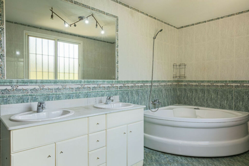 Detached Villa Mijas Málaga - image 38