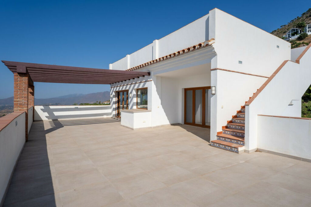 Detached Villa Mijas Málaga - image 38