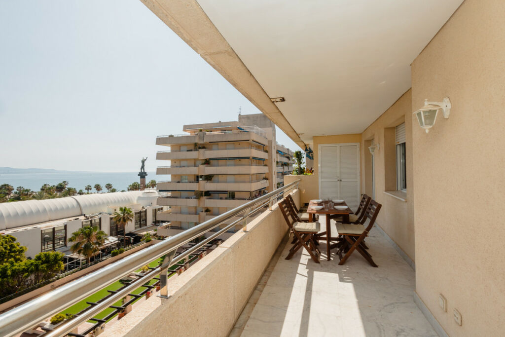 Middle Floor Apartment Puerto Banús Málaga - image 38