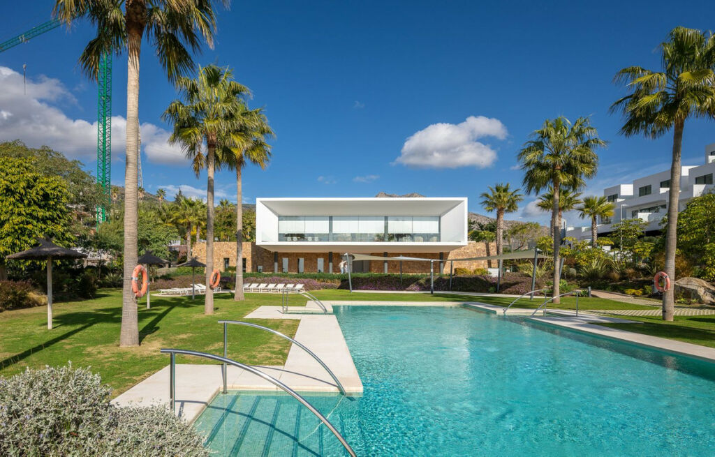 Detached Villa Benalmadena Pueblo Málaga - image 33