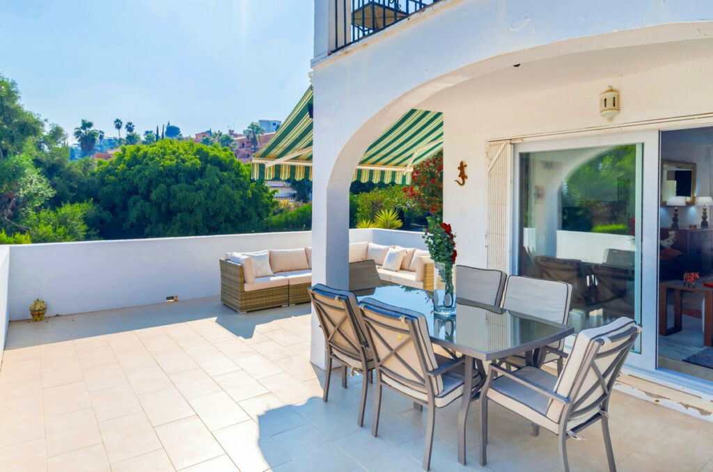 Ground Floor Apartment El Paraiso Málaga - image 9