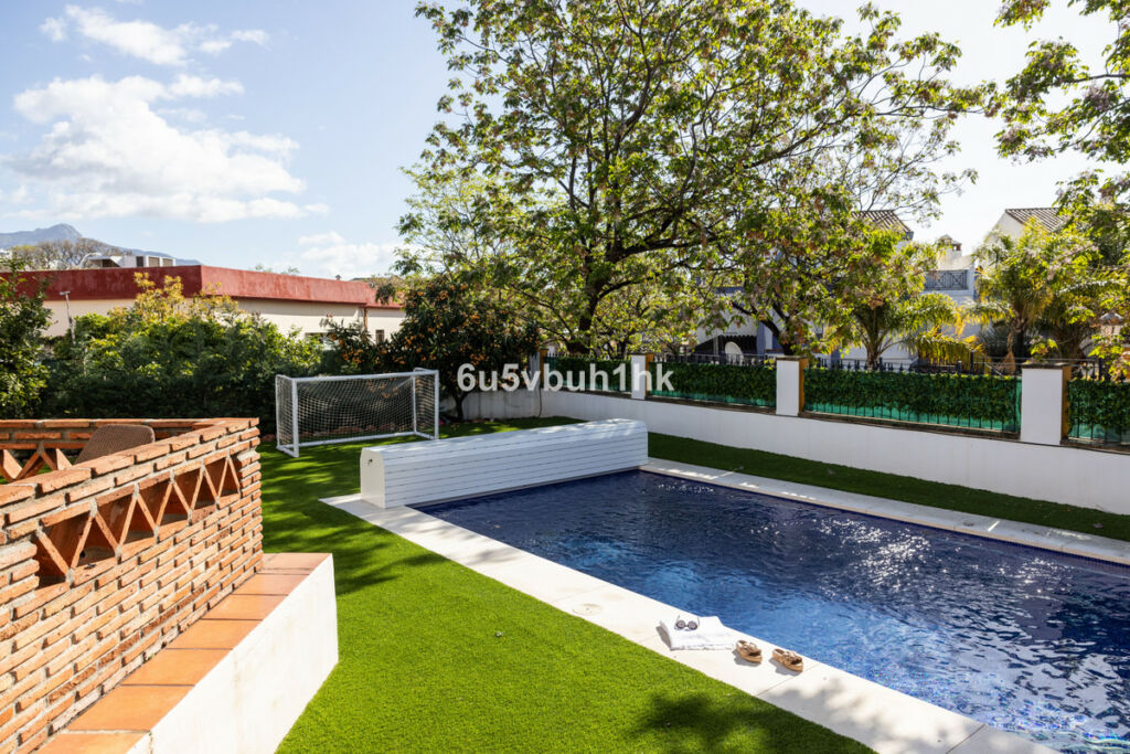 Detached Villa San Pedro de Alcántara Málaga - image 38