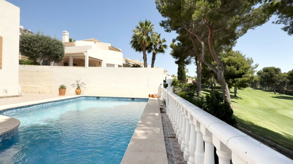 Detached Villa Las Ramblas Golf Alicante - image 38