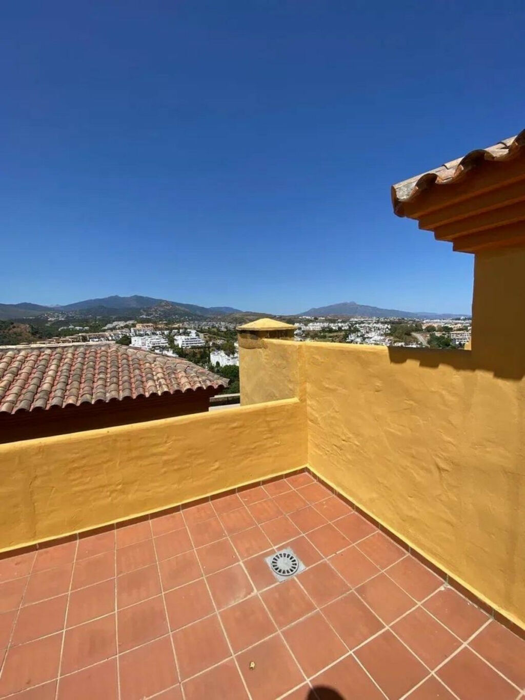 Penthouse Duplex Selwo Málaga - image 38