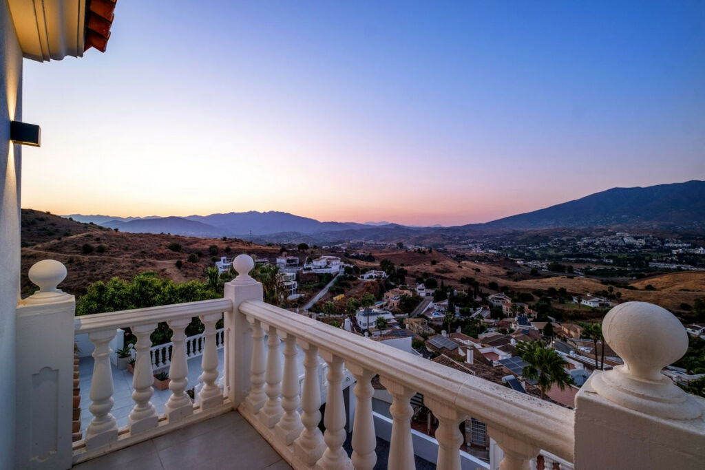Detached Villa Cerros del Aguila Málaga - image 38