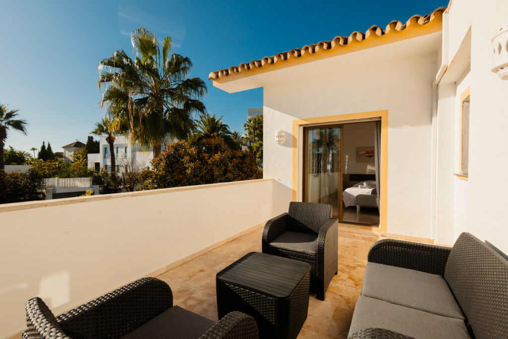 Detached Villa Las Chapas Málaga - image 38