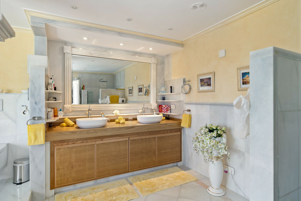 Detached Villa Nueva Andalucía Málaga - image 38