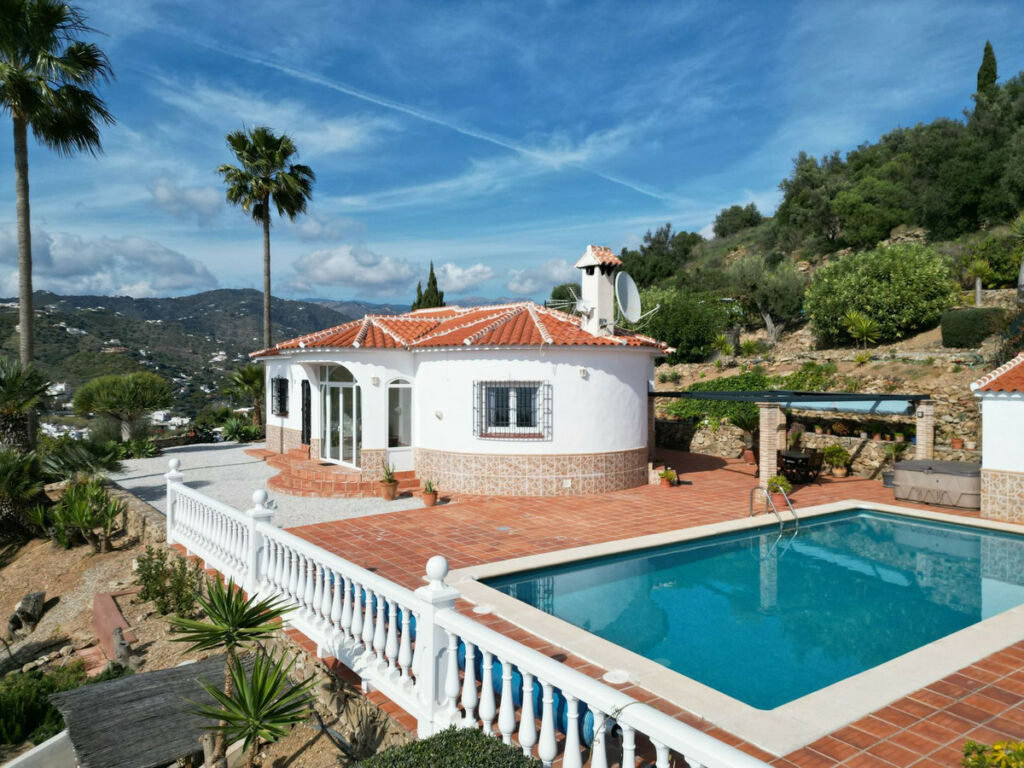 Detached Villa Torrox Málaga - image 39