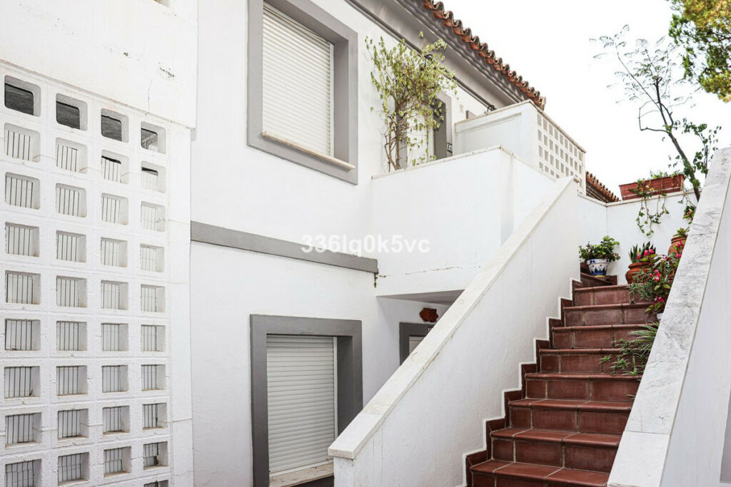 Top Floor Apartment Benahavís Málaga - image 39