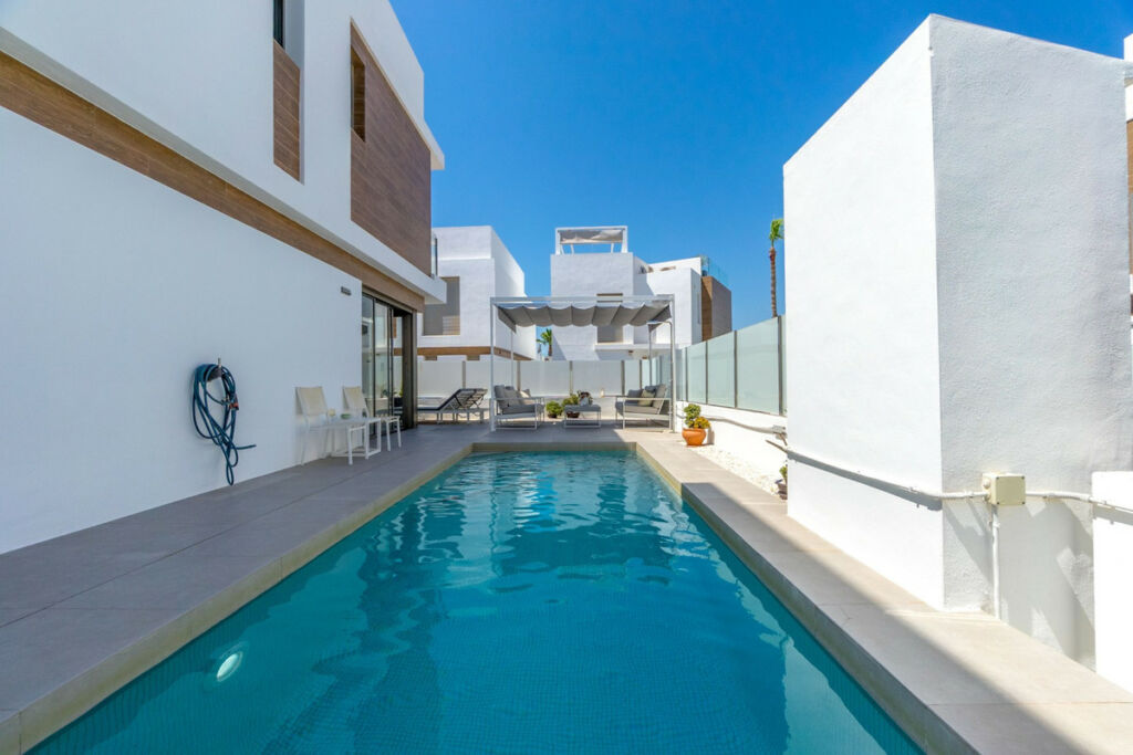 Detached Villa Villamartin Alicante - image 39