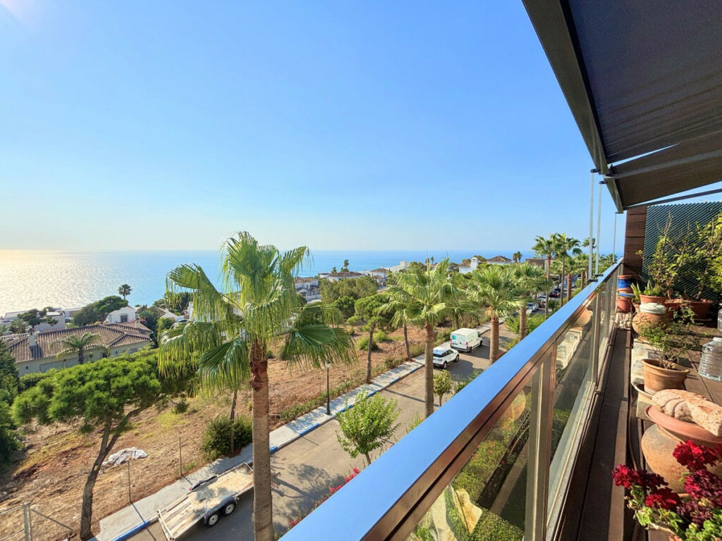 Penthouse La Duquesa Málaga - image 39