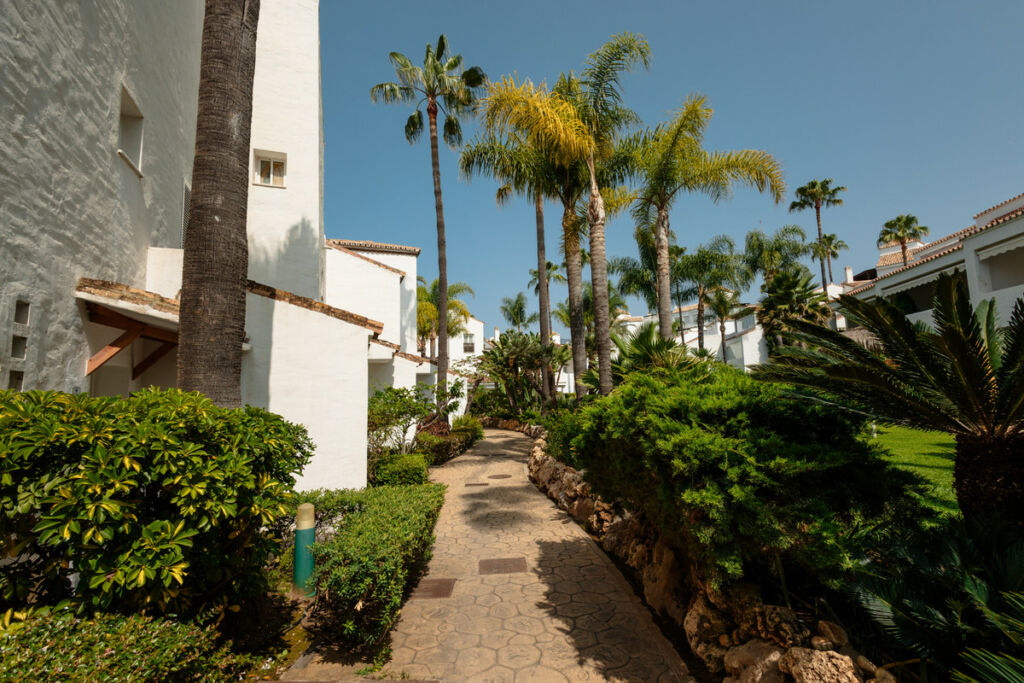 Middle Floor Apartment Bahía de Marbella Málaga - image 39