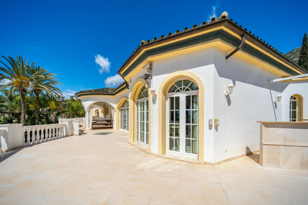 Detached Villa The Golden Mile Málaga - image 39