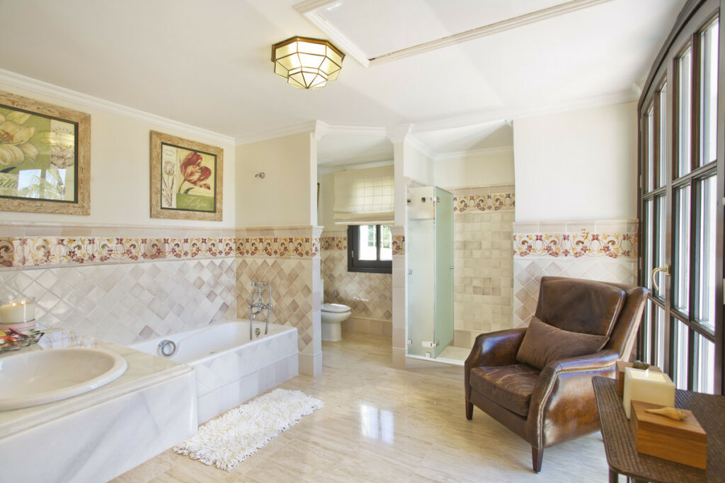 Detached Villa Benahavís Málaga - image 39