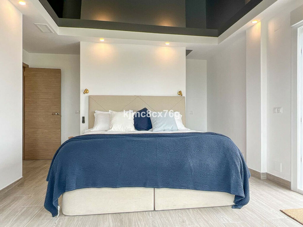 Detached Villa Riviera del Sol Málaga - image 39
