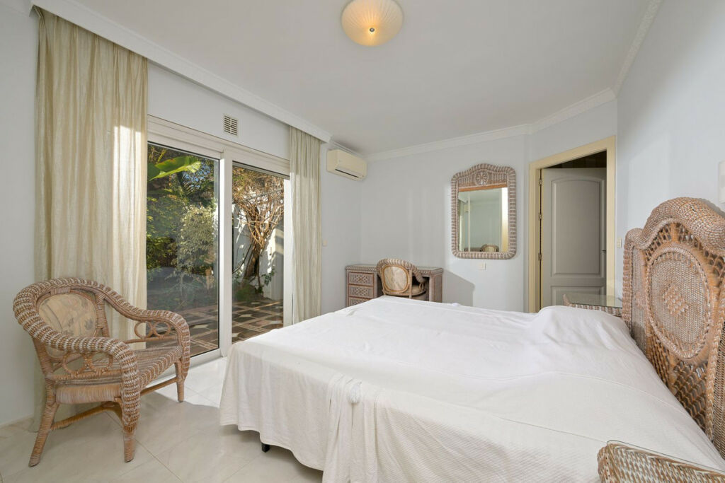 Detached Villa Marbesa Málaga - image 39