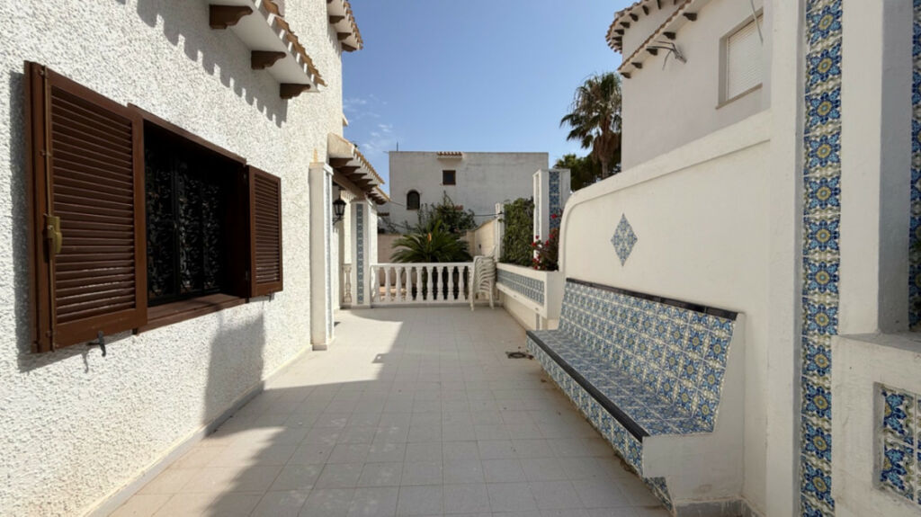 Detached Villa Orihuela Alicante - image 39