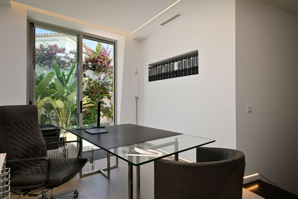 Detached Villa Marbesa Málaga - image 39