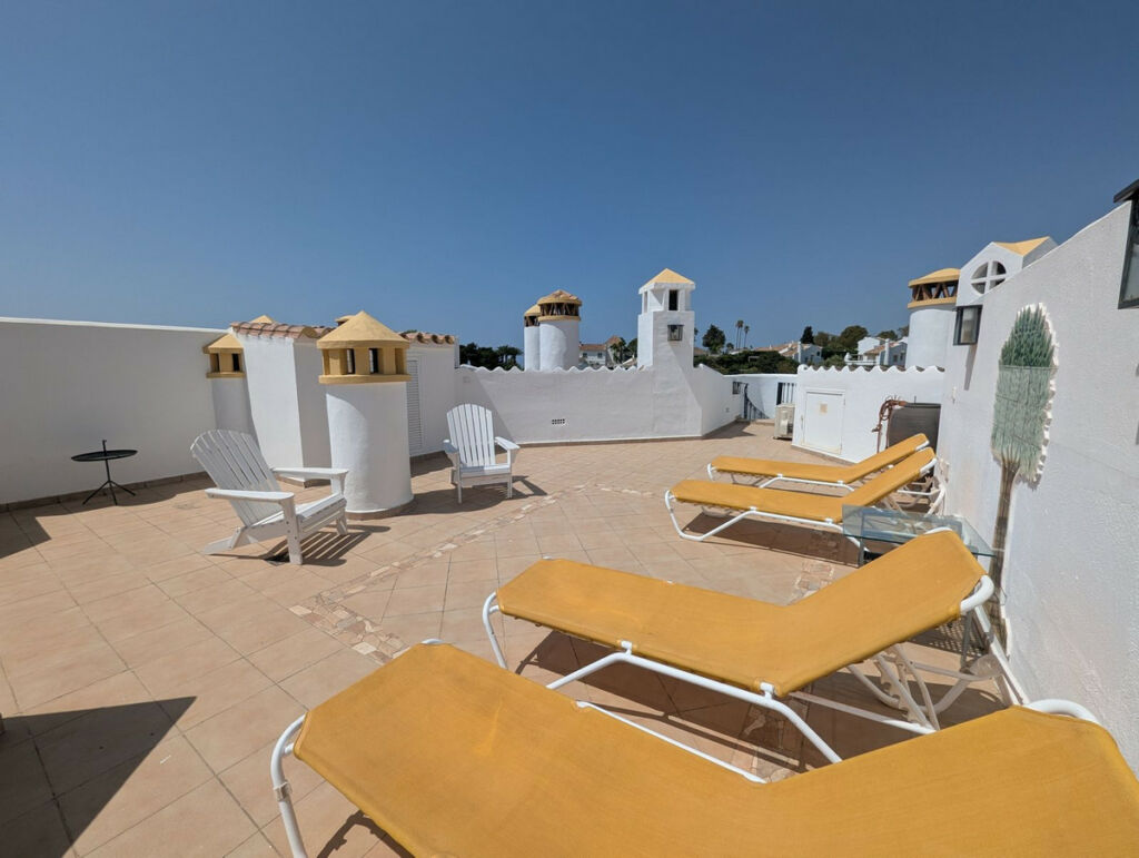 Penthouse Calahonda Málaga - image 37