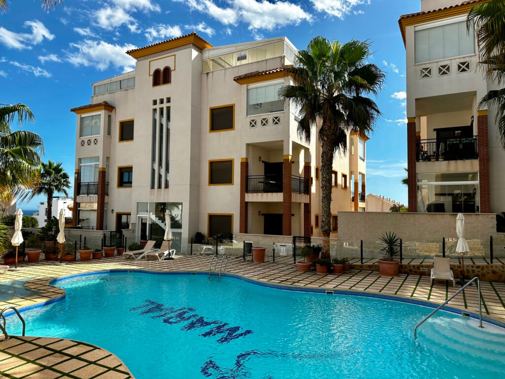 Penthouse Guardamar del Segura Alicante - image 4