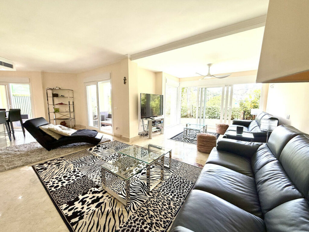 Townhouse La Quinta Málaga - image 4